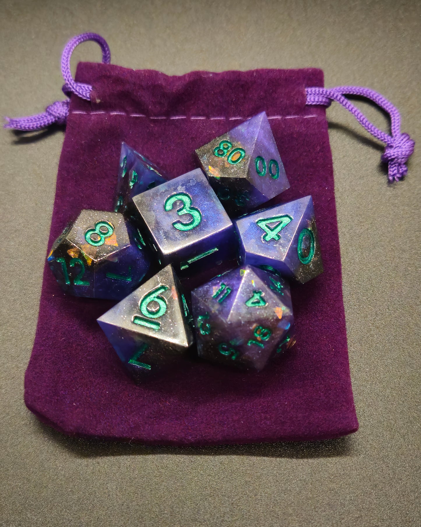 Hexes & Brews Signature Dice Set